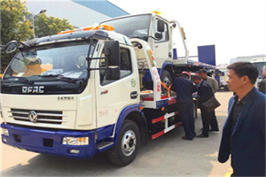 渝北区汽车道路救援拖车价格